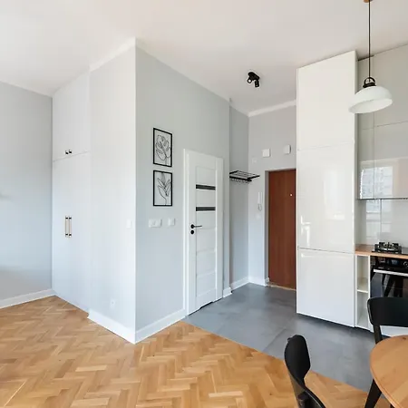 Grzybowska Sundown Centre By Bookinghost Warszawa